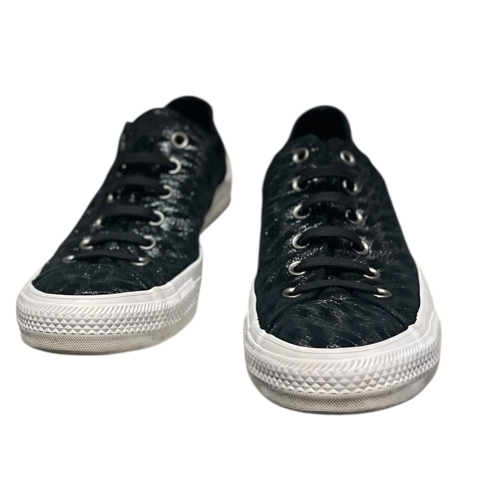Converse Chuck Taylor All Star Low-Top Black Embossed Gloss Sneakers Size 10 - Picture 3 of 7